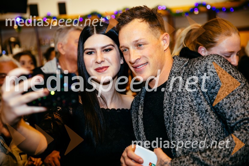 ... ;  Denis Toplak, finalist resničnostnega šova Kmetija 2018Druženje s tekmovalci Kmetije