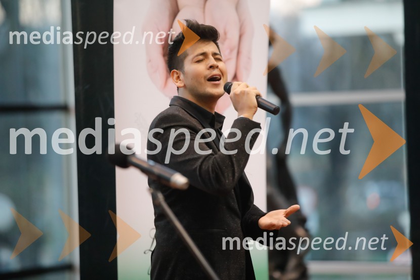   Isaac Palma, pevecLjudje odprtih rok leta 2018