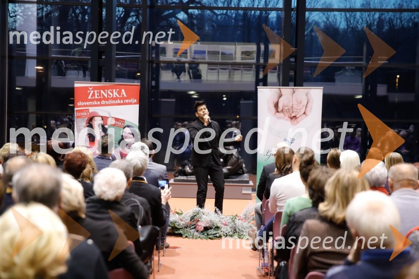   Isaac Palma, pevecLjudje odprtih rok leta 2018