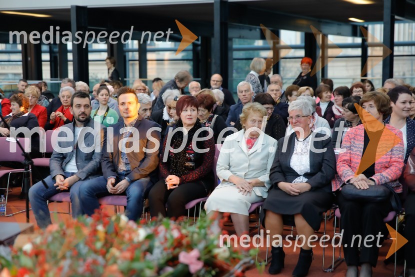  David  Zorko, darovalec 2018;  Jure  Poglajen, darovalec 2018;  ... ;  ... ;  ... ;  Ljudmila Tratnik, dobrotnica 2018Ljudje odprtih rok leta 2018