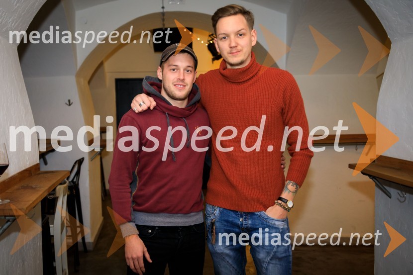 Druženje hišnih glasbenikov založbe Nika