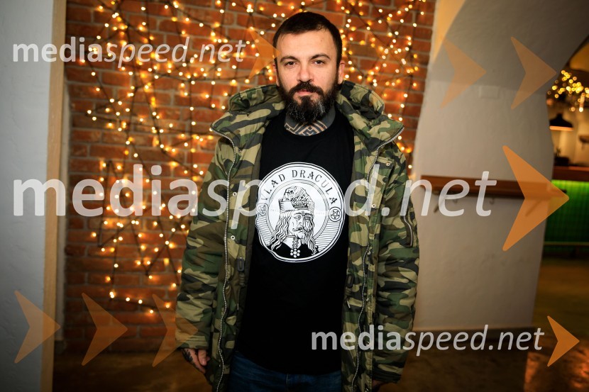  Gianni Poposki, glasbenikDruženje hišnih glasbenikov založbe Nika