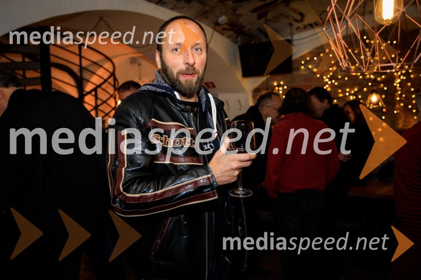 Druženje hišnih glasbenikov založbe Nika