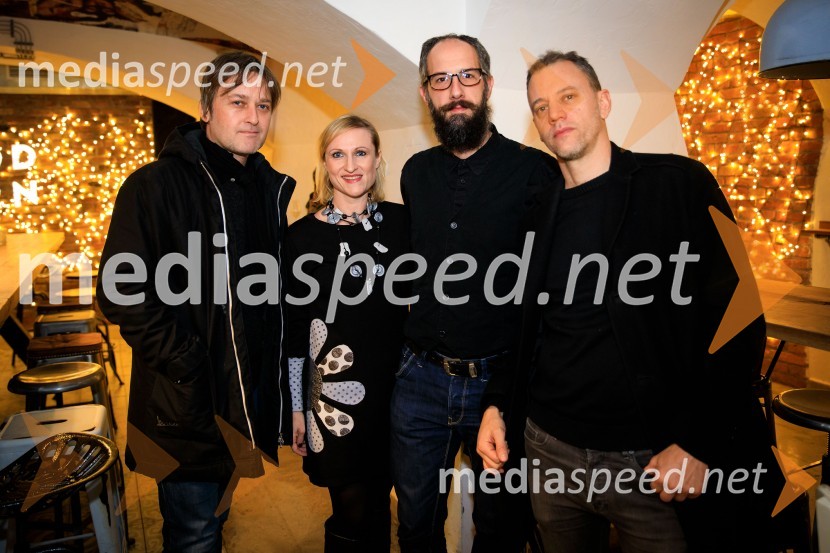  Zoran Čalić, kitarist skupine Big Foot Mama;  ... ;  ... ;  ... Druženje hišnih glasbenikov založbe Nika