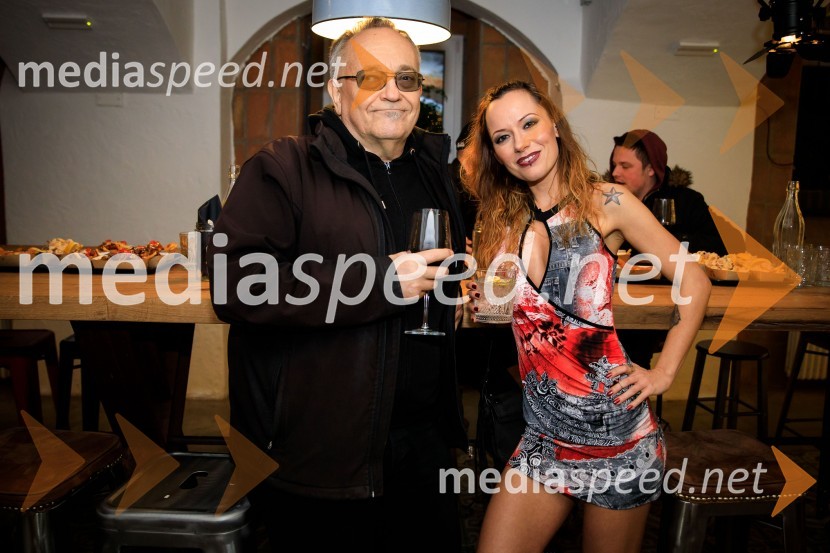  Igor Vidmar, novinar, glasbeni promotor, publicist, producent;  ... Druženje hišnih glasbenikov založbe Nika