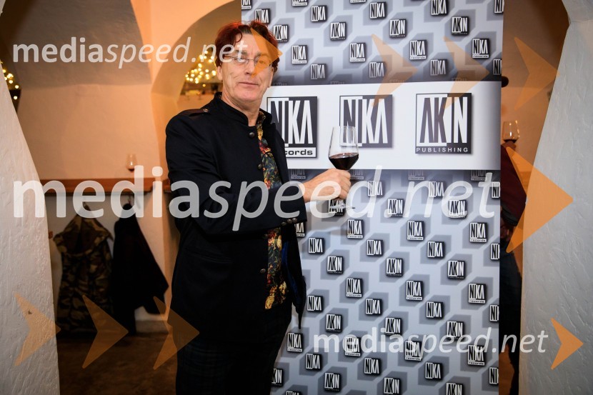  Goran Lisica Fox, direktor založbe Dallas recordsDruženje hišnih glasbenikov založbe Nika