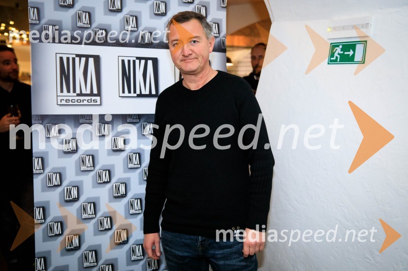  Jernej Vene, glasbeni urednikDruženje hišnih glasbenikov založbe Nika