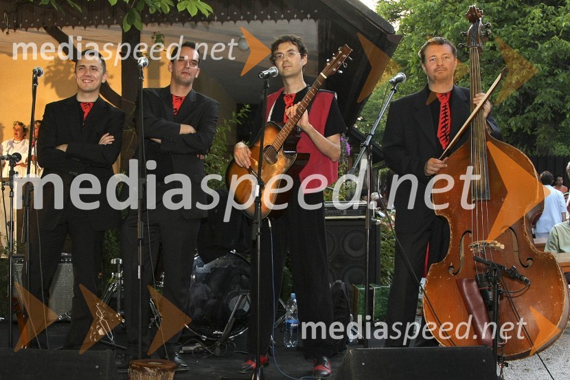 Glasbena skupina Same babePodelitev nagrad kresnik 2008