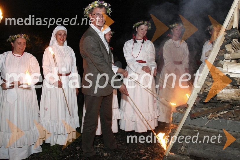 Štefan Kardoš, dobitnik nagrade kresnik za roman Rizling polka med prižiganjem kresaPodelitev nagrad kresnik 2008