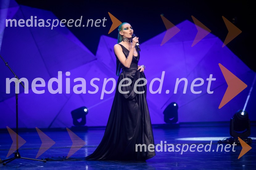  Sara Briški Cirman - Raiven, pevka, harfistkaLuka Dončić in Janja Garnbret športnika leta 2018