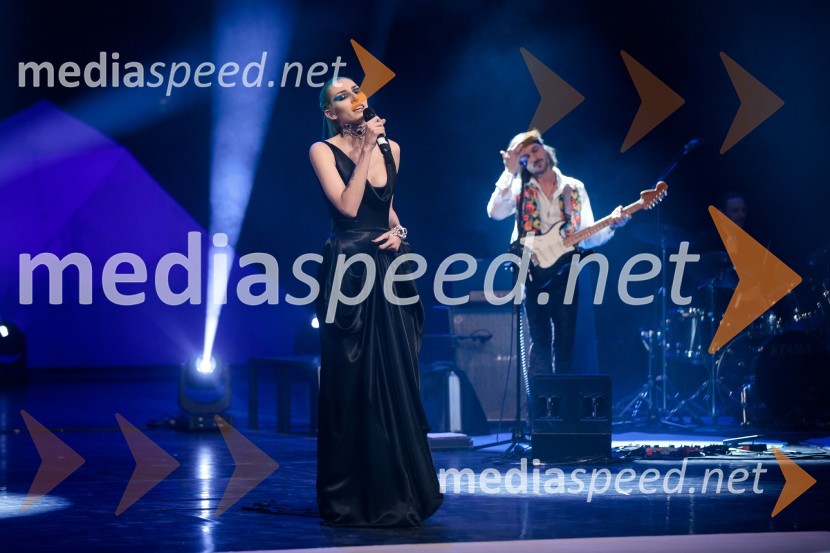  Sara Briški Cirman - Raiven, pevka, harfistkaLuka Dončić in Janja Garnbret športnika leta 2018