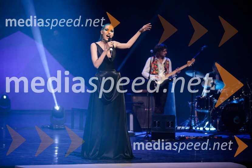  Sara Briški Cirman - Raiven, pevka, harfistkaLuka Dončić in Janja Garnbret športnika leta 2018