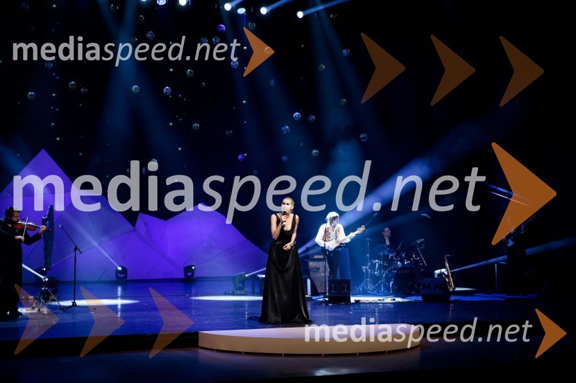  Sara Briški Cirman - Raiven, pevka, harfistkaLuka Dončić in Janja Garnbret športnika leta 2018