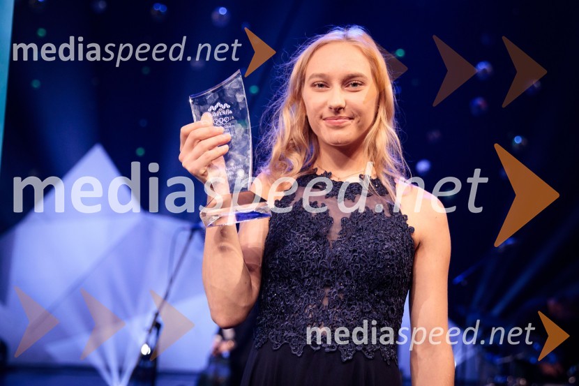  Janja Garnbret, slovenska športna plezalkaLuka Dončić in Janja Garnbret športnika leta 2018