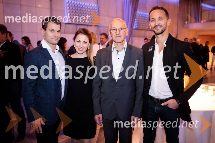  Mitja Petkovšek, telovadec;  Mojca Rode, gimnastičarka;  Miroslav Cerar, nekdanji gimnastičar, predsednik Odbora za podeljevanje Bloudkovih priznanj;  Sašo Bertoncelj, telovadecLuka Dončić in Janja Garnbret športnika leta 2018