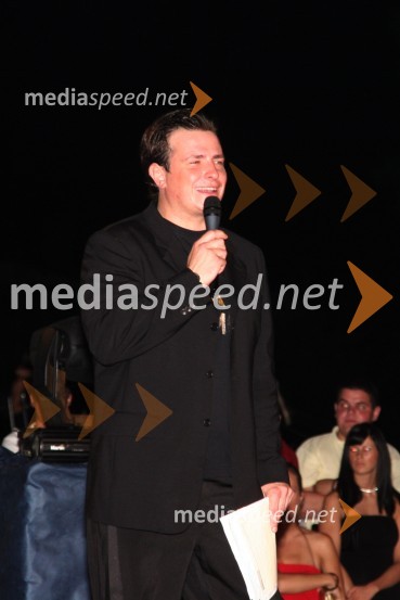 Rado Mulej, igralec in voditelj večeraFinalni izbor Laguna Miss Bikini 2008