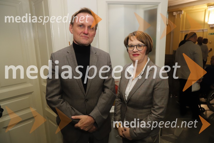  Samo Peter Medved, mestni svetnik MOM, Arsenovič za Maribor;  Lidija Divjak Mirnik, poslanka DZ Republike Slovenije, mestna svetnica MOM, Lista Lidije Divjak Mirnik – Lista za pravičnost in razvojKonstitutivna seja Mestnega sveta MO Maribor