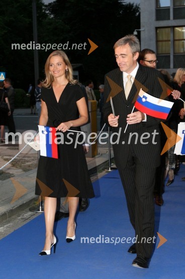 Katarina Kresal, predsednica LDS in ...Proslava ob Dnevu državnosti 2008