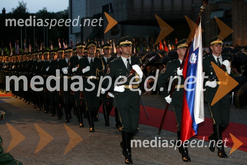 Častne četa slovenske vojskeProslava ob Dnevu državnosti 2008