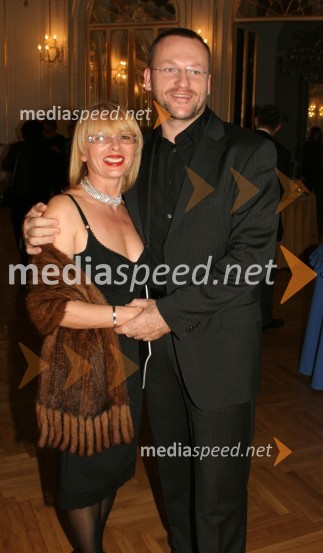 Snežana Kos, dr. med., s soprogom Brankom&nbsp;Labodje jezero, premiera baleta SNG Maribor