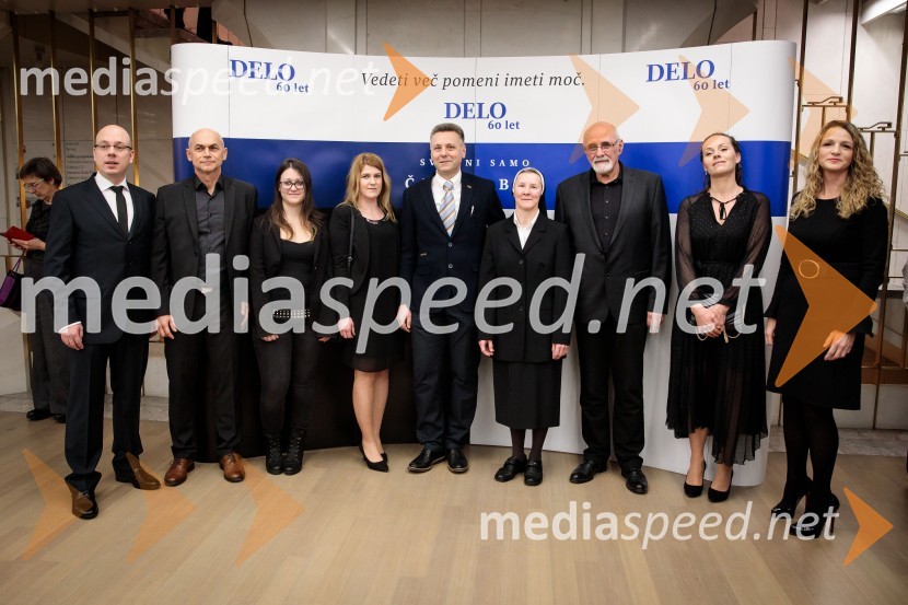  Uroš Urbas, Odgovorni urednik časopisa Delo in Nedelo ter delo.si; asist. dr. Vojko Didanovič, specialist otorinolaringologije in maksilofacialne kirurgije;  Tina Leber;  Urša Zgojznik, predsednica društva Ekologi brez meja in dolgoletna aktivistka za čistejše okolje; prof. dr. Uroš Ahčan, specialist plastične kirurgije; sestra Bernarda Gostečnik, profesorica biologije in gospodinjstva;  Dušan Merc, upokojeni ravnatelj;  Alenka Artnik, potapljačica;  Bronja Žakelj, pisateljicaDelo 60 let