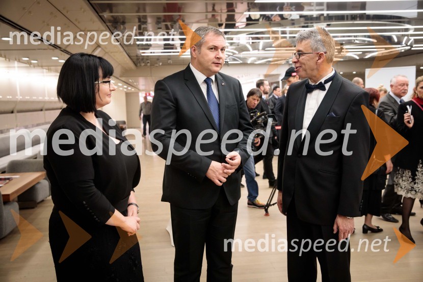  Nataša  Luša, direktorica družbe Delo d.o.o.;  Dejan Židan, predsednik Državnega zbora Republike Slovenije;  Andrej  Kren, glavni direktor družbe Delo d.o.o.Delo 60 let
