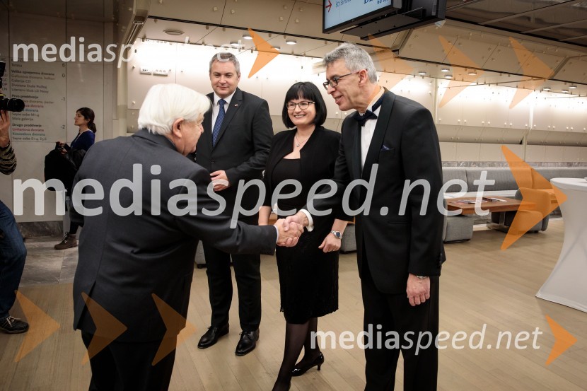  Milan Kučan, nekdanji predsednik Republike Slovenije;  Dejan Židan, predsednik Državnega zbora Republike Slovenije;  Nataša  Luša, direktorica družbe Delo d.o.o.;  Andrej  Kren, glavni direktor družbe Delo d.o.o.Delo 60 let