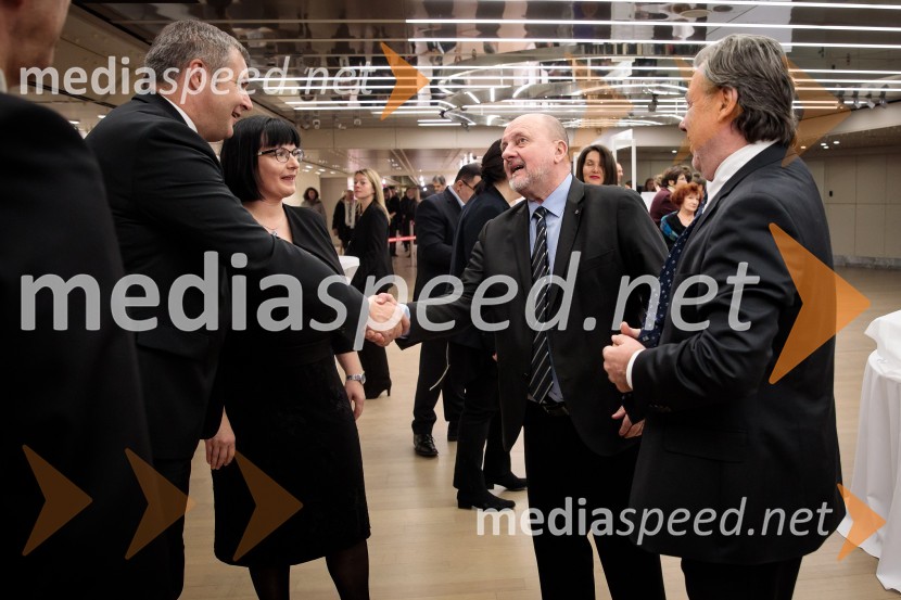 mag. Dejan Židan, minister za kmetijstvo, gozdarstvo in prehrano, predsednik stranke SD;  Nataša  Luša, direktorica družbe Delo d.o.o.;  Zmago Jelinčič Plemeniti, politik;  ... Delo 60 let