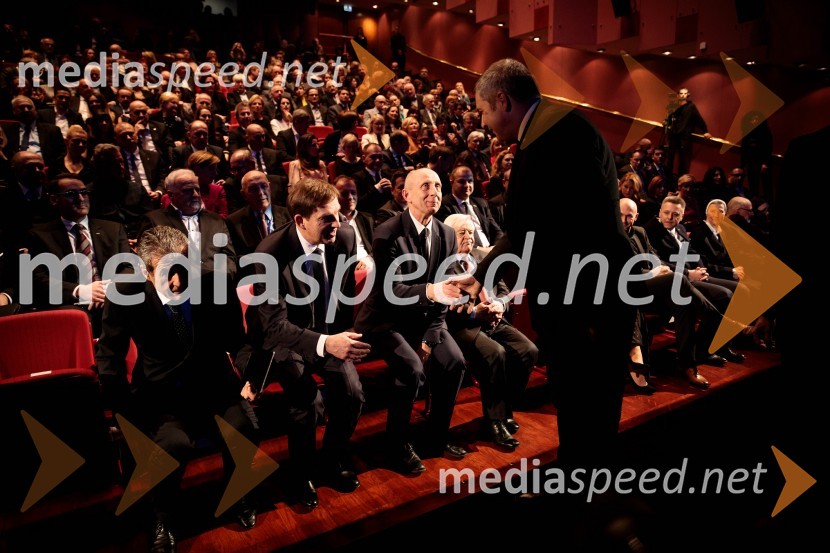  Stojan Petrič, predsednik uprave družbe FMR; prof. dr. Miro Cerar, nekdanji predsednik Vlade Republike Slovenije, minister za zunanje zadeve RS, predsednik SMC;  ... ; mag. Dejan Židan, minister za kmetijstvo, gozdarstvo in prehrano, predsednik stranke SDDelo 60 let