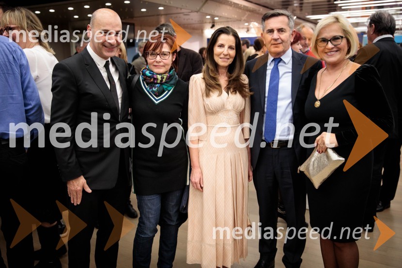  Marjan  Batagelj, predsednik upravnega odbora, Postojnska jama;  ... ;  Katja Dolenc Batagelj, izvršna dirketorica trženja, Postojnska jama;  ... ;  ... Delo 60 let