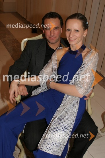 Primabalerina Alenka Ribič Laufer s soprogom TomažemLabodje jezero, premiera baleta SNG Maribor