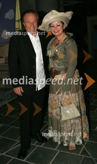 Pevec Alfi Nipič in Zdenka KahneMelodije morja in sonca