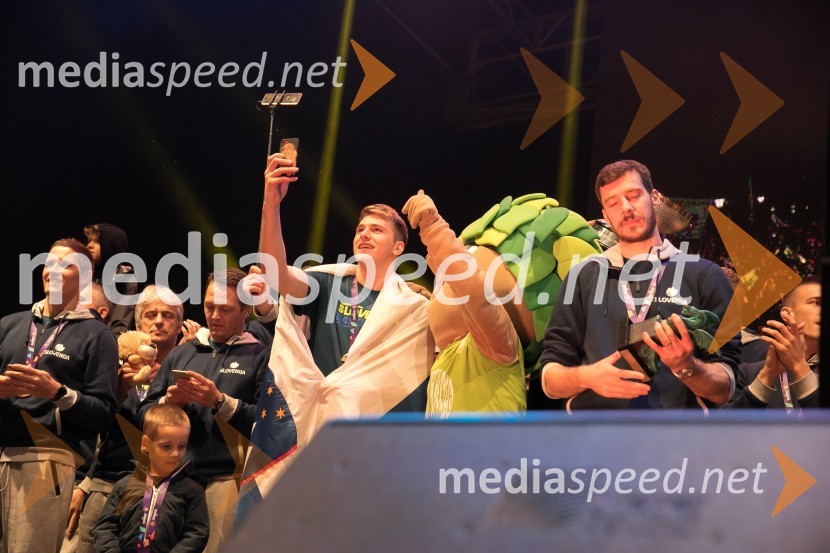  Luka  Dončić, košarkar;  Goran Dragić, košarkarLuka Dončić, košarkar