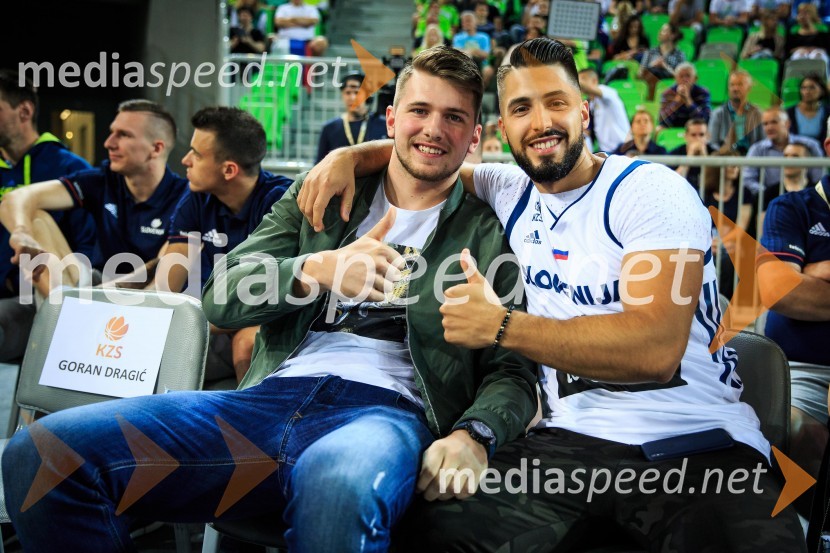  Luka  Dončić, košarkar;  Challe Salle, glasbenikLuka Dončić, košarkar