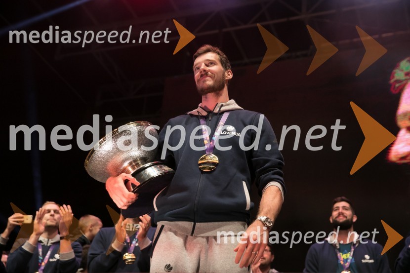  Goran Dragić, košarkarGoran Dragić, košarkar