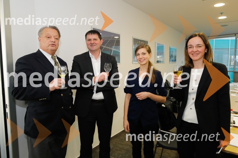  Anton Papež, direktor Interenerga in častni konzul Malezije;  ... ;  ... ;  ... Srečanje članov slovenskega konzularnega zbora z ministrom Počivalškom