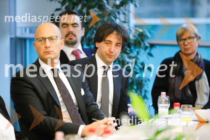  ... ;  Tomaž Kavčič, kuharski mojster, Pri Lojzetu, Zemono, podpredsednik BASSSrečanje članov slovenskega konzularnega zbora z ministrom Počivalškom