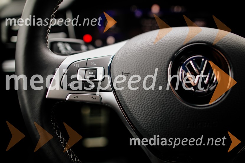 Volkswagen Touareg R-Line V6 3.0 TDIVolkswagen Touareg R-Line V6 3.0 TDI, mediaspeed test