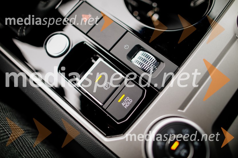 Volkswagen Touareg R-Line V6 3.0 TDIVolkswagen Touareg R-Line V6 3.0 TDI, mediaspeed test