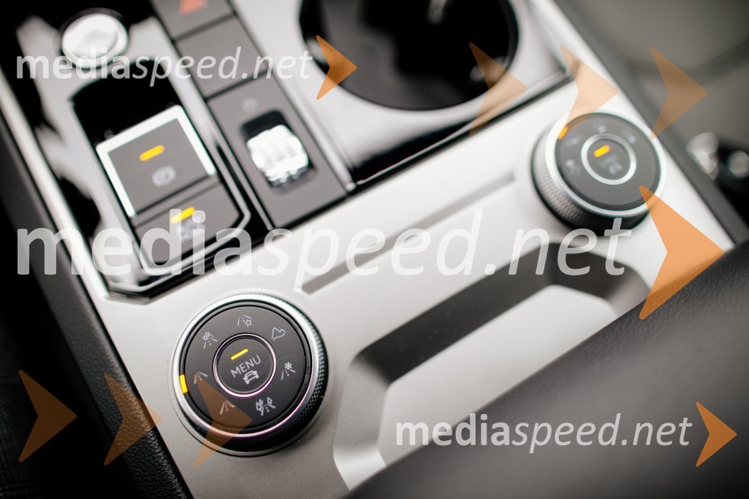 Volkswagen Touareg R-Line V6 3.0 TDIVolkswagen Touareg R-Line V6 3.0 TDI, mediaspeed test