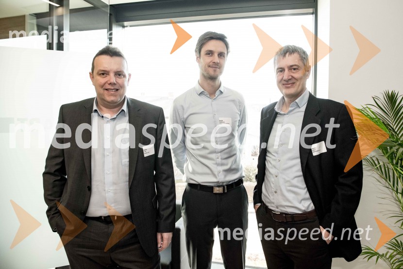  Boštjan Virant, Siemens d.o.o.;  Danijel Gostenčnik, Slovensko-nemška gospodarska zbornica;  David Habot, Mikrocop d.o.o.Kick Off Meeting, predstavitev izsledkov raziskave in diskusija o digitalizaciji v podjetjih