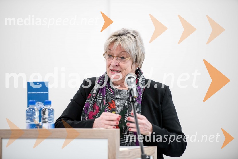  Gertrud Rantzen, predsednica upravnega odbora, Slovensko-nemška gospodarska zbornicaKick Off Meeting, predstavitev izsledkov raziskave in diskusija o digitalizaciji v podjetjih