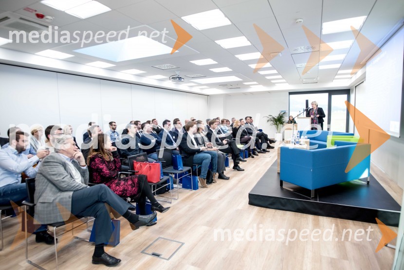 Kick Off Meeting, predstavitev izsledkov raziskave in diskusija o digitalizaciji v podjetjihKick Off Meeting, predstavitev izsledkov raziskave in diskusija o digitalizaciji v podjetjih