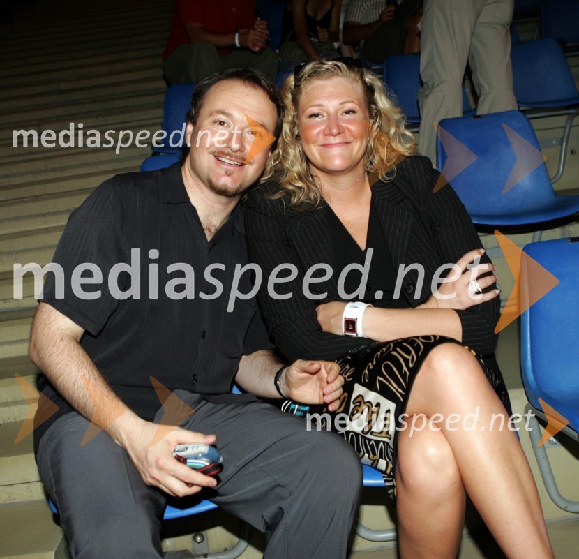 Direktor Avditorija Portorož Partik Greblo in voditeljica televizije Prva Tv Nina Gajič - MurphyMelodije morja in sonca