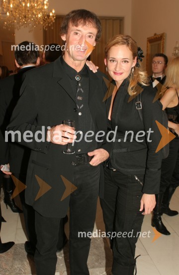 Baletnik Marin Turcu s hčerko, balerino Valentino TurcuLabodje jezero, premiera baleta SNG Maribor