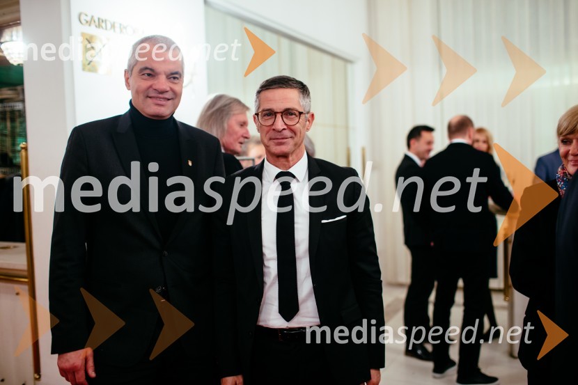  Aleksander Saša Arsenovič, župan Mestne občine Maribor; mag. Boris Novak, generalni direktor, Pošta Slovenije33. tradicionalni novoletni koncert Pihalnega orkestra Pošta Maribor