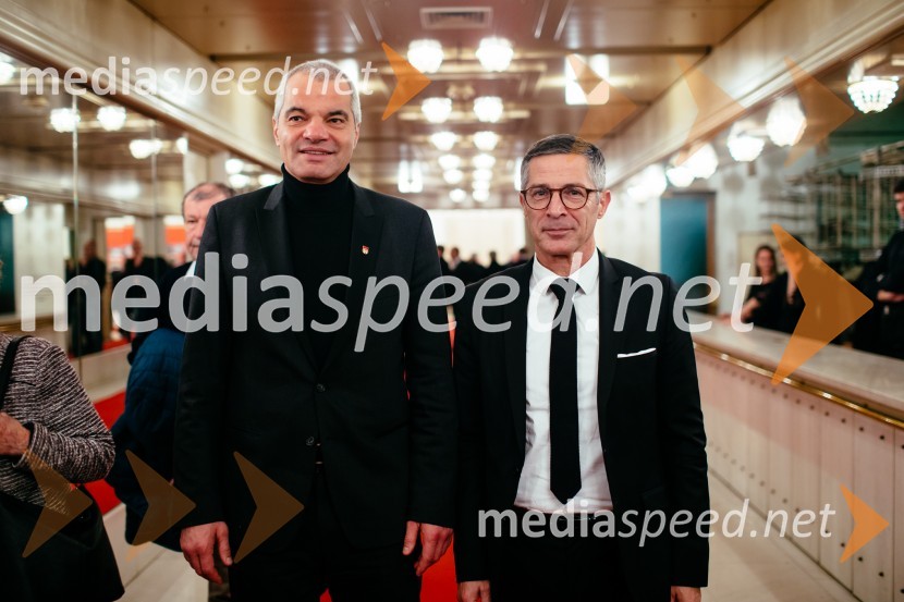  Aleksander Saša Arsenovič, župan Mestne občine Maribor; mag. Boris Novak, generalni direktor, Pošta Slovenije33. tradicionalni novoletni koncert Pihalnega orkestra Pošta Maribor
