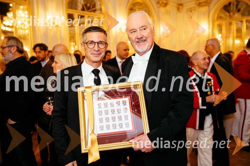 mag. Boris Novak, generalni direktor, Pošta Slovenije;  Ervin Hartman,  umetniški vodja in dirigent, KUD Pošta Maribor33. tradicionalni novoletni koncert Pihalnega orkestra Pošta Maribor