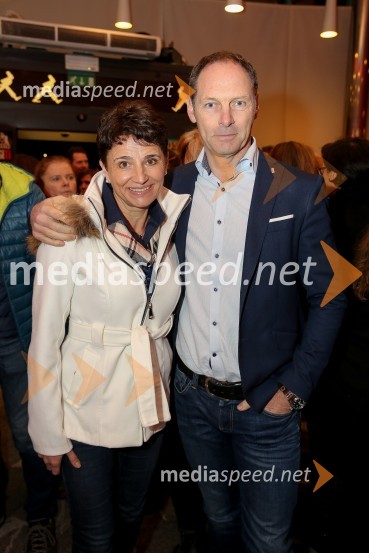  Andreja Potrebuješ;  Jože Potrebuješ, skupina ČukiPredstava za vsako priložnost, premiera