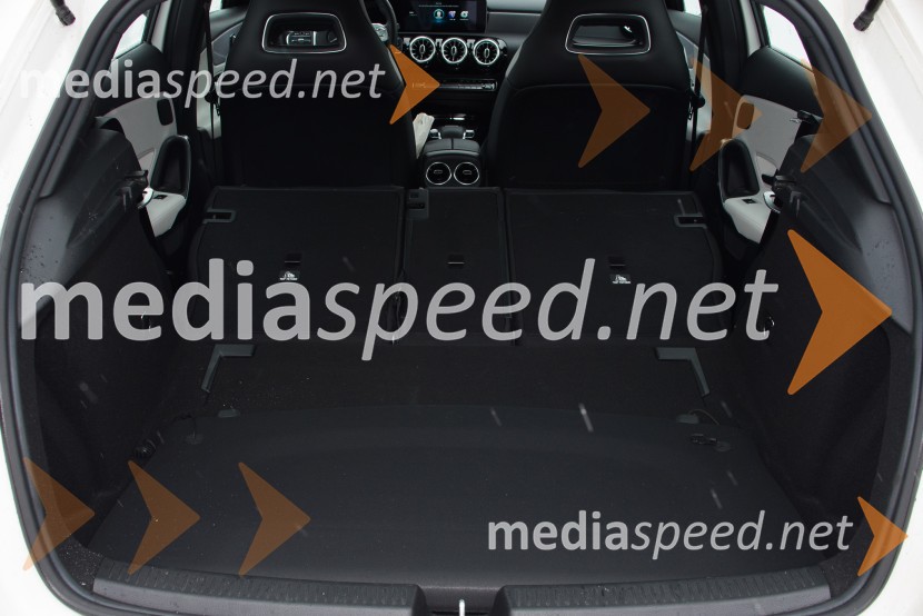 Mercedes-Benz A 200 AMG lineMercedes-Benz A 200 AMG Line, mediaspeed test